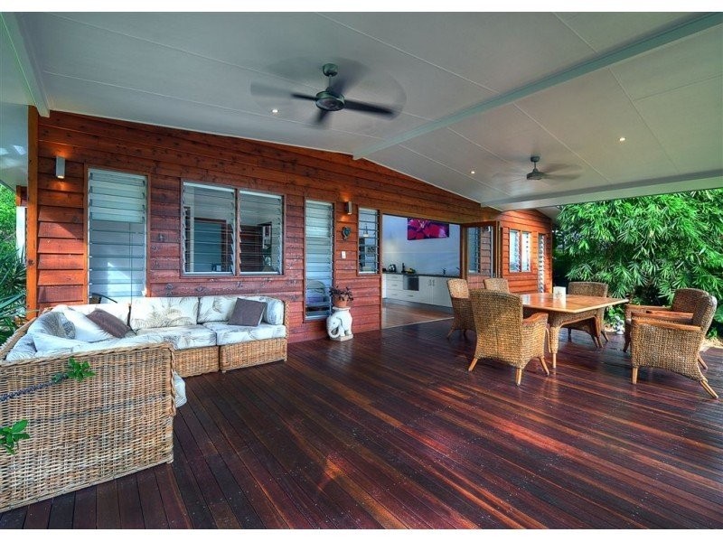 Clifton Beach QLD 4879