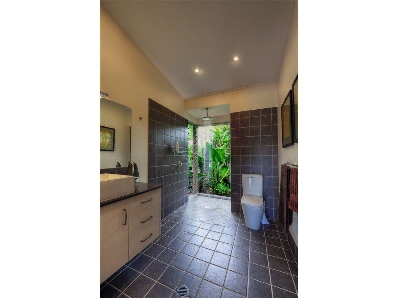 Clifton Beach QLD 4879