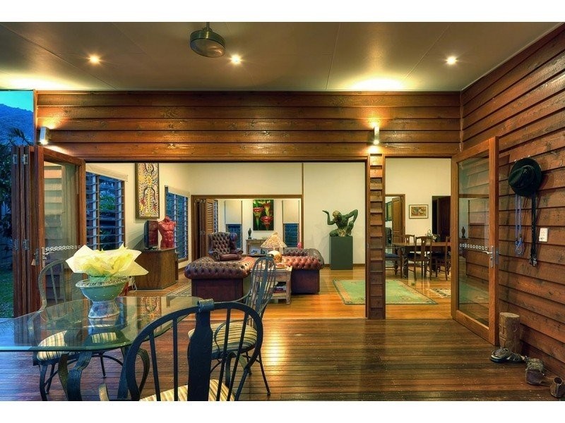 Clifton Beach QLD 4879