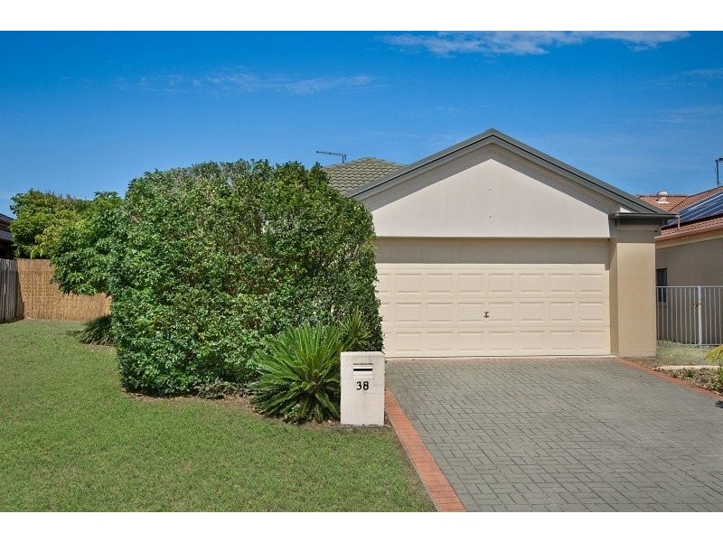38 Oceania Court, Yamba NSW 2464
