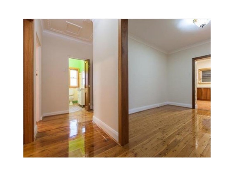 374 Princes Highway, Corrimal NSW 2518