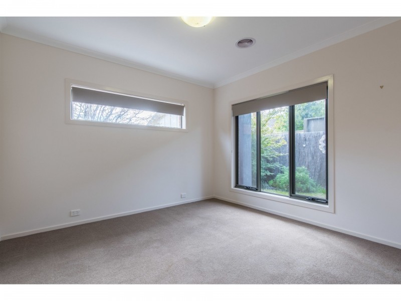 2/7 Prince Edward Avenue, Mckinnon VIC 3204