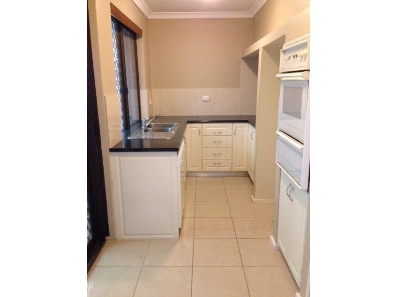 2/15 Hazel Street, Como WA 6152