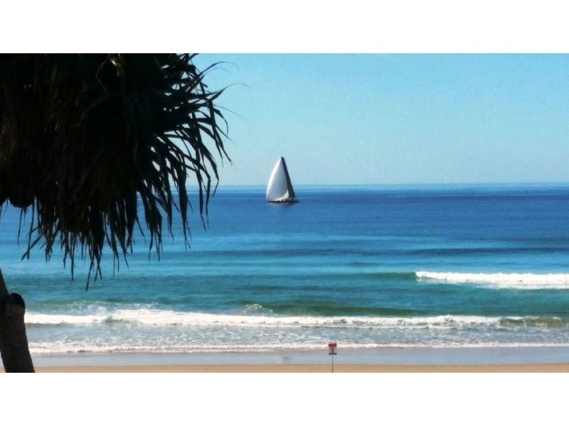 4/3513 Main Beach Parade, Main Beach QLD 4217