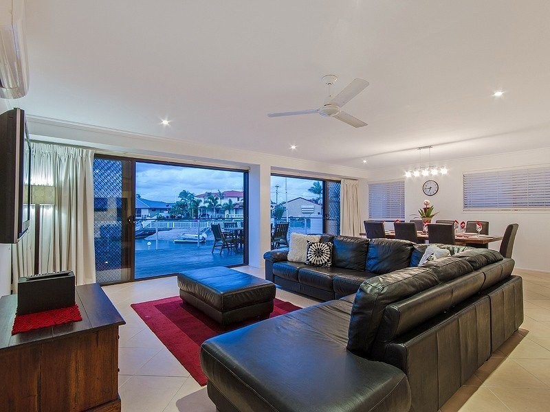 35 Columbus Drive, Hollywell QLD 4216