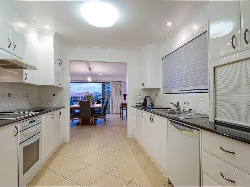 35 Columbus Drive, Hollywell QLD 4216