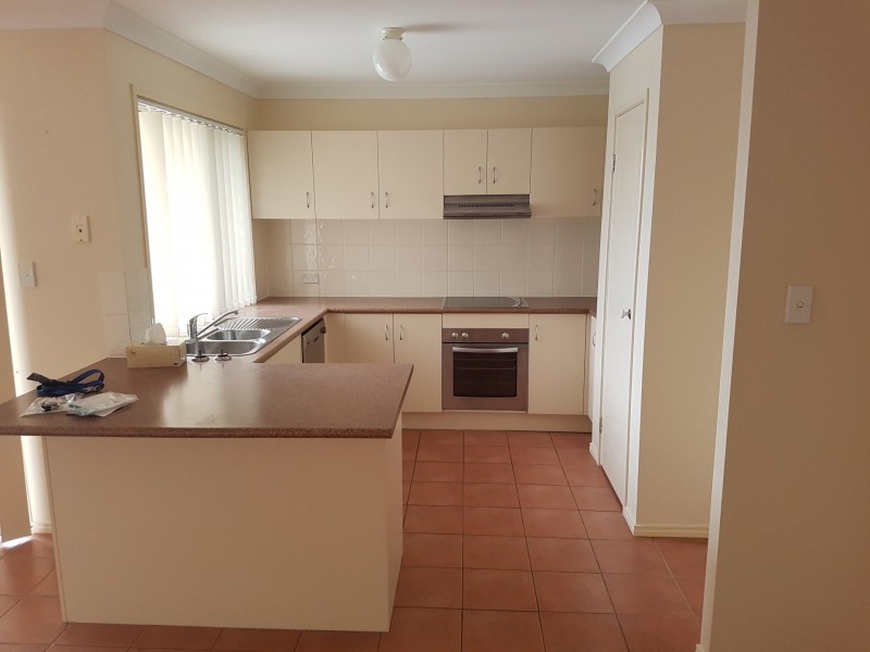 12 Lilyvale Crescent, Ormeau QLD 4208