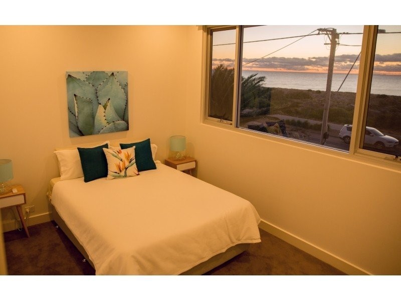164 Esplanade, Largs Bay SA 5016