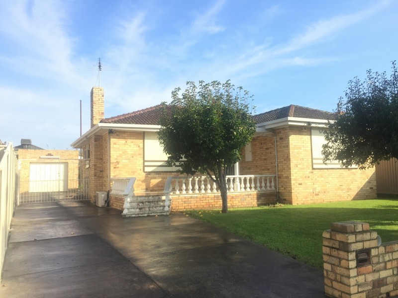 17 Highridge crescent, Airport West VIC 3042