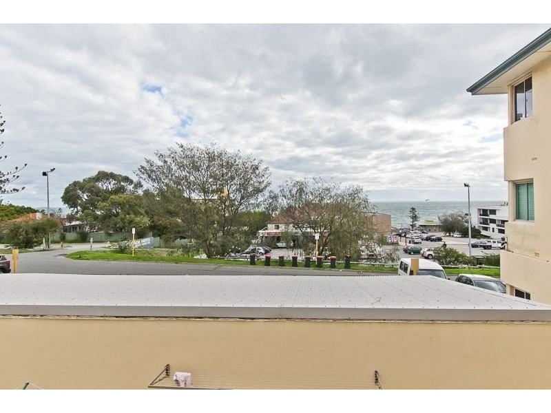 7/15 Eric Streer, Cottesloe WA 6011