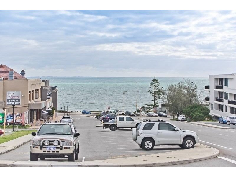 7/15 Eric Streer, Cottesloe WA 6011