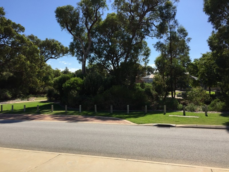 77 Bellavista Parade, Meadow Springs WA 6210