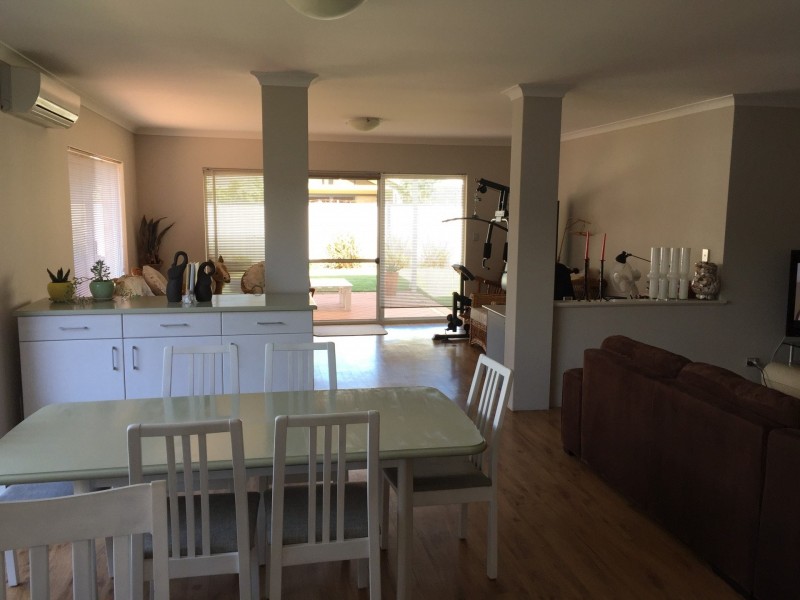 77 Bellavista Parade, Meadow Springs WA 6210