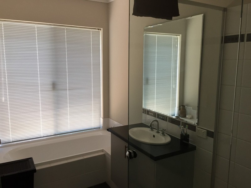 77 Bellavista Parade, Meadow Springs WA 6210