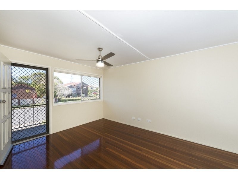 2/63 Emsworth Street, Wynnum QLD 4178