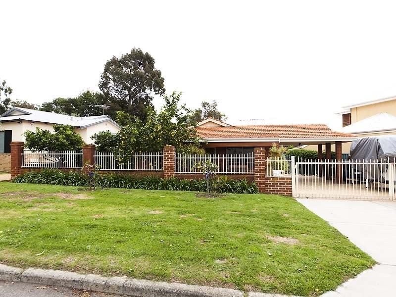 11 A Lawlor Road, Attadale WA 6156