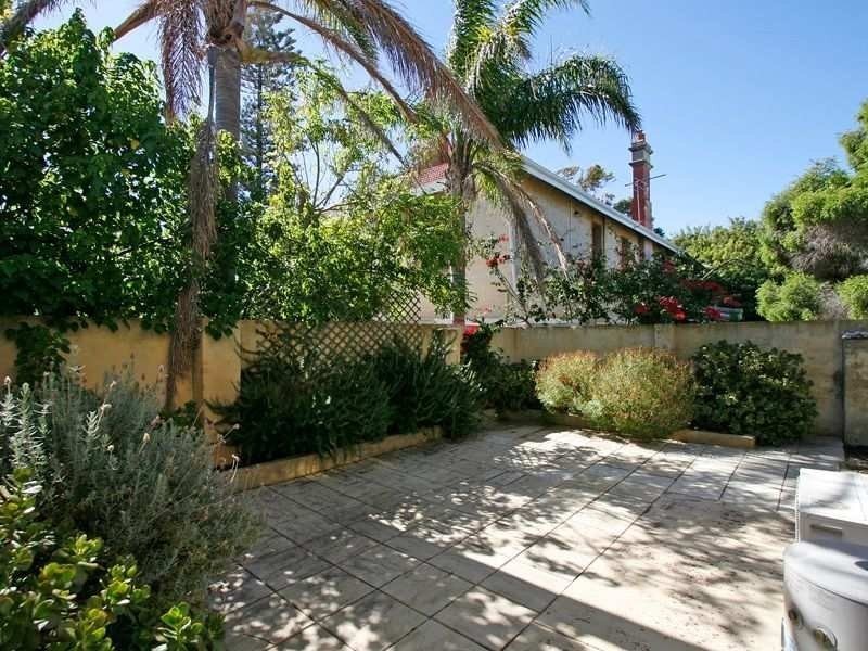 8/5 Swanbourne Street, Fremantle WA 6160