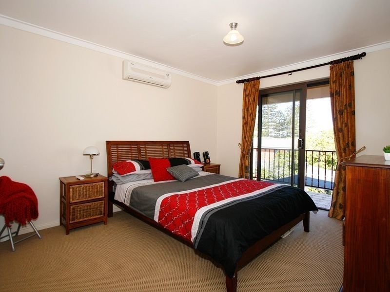 8/5 Swanbourne Street, Fremantle WA 6160