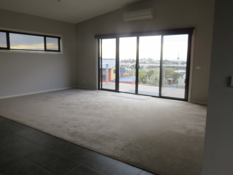 23 Beach View Crescent, Torquay VIC 3228