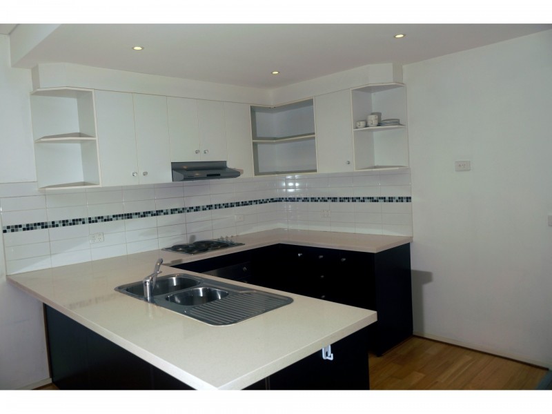 8/213 Normanby Road, Notting Hill VIC 3168