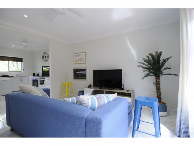 7/77-79 Moore Street, Trinity Beach QLD 4879