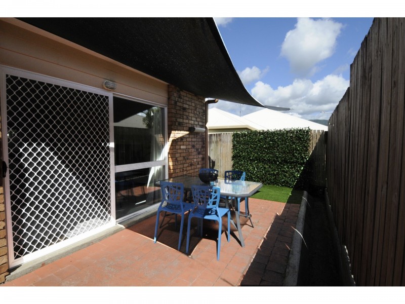 7/77-79 Moore Street, Trinity Beach QLD 4879