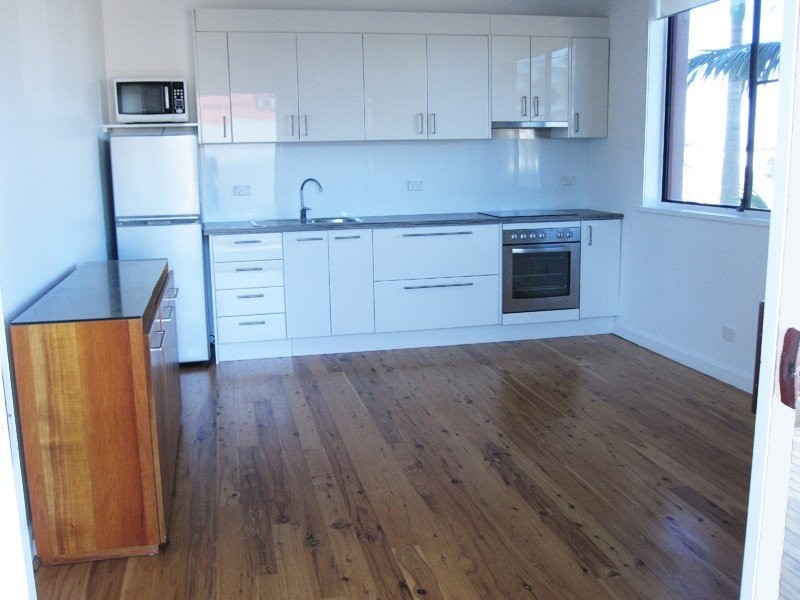 57 Griffin Road, North Curl Curl NSW 2099