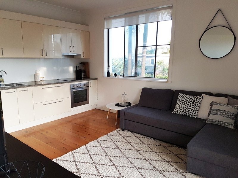 57 Griffin Road, North Curl Curl NSW 2099