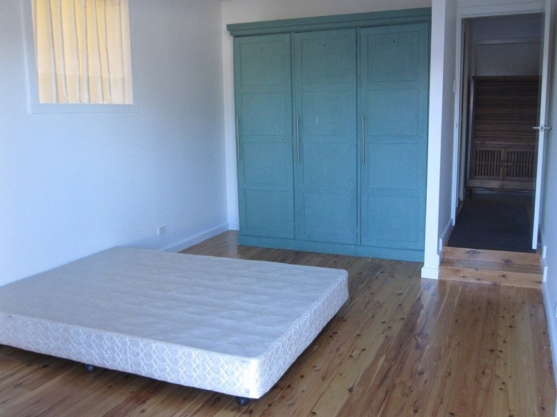 57 Griffin Road, North Curl Curl NSW 2099