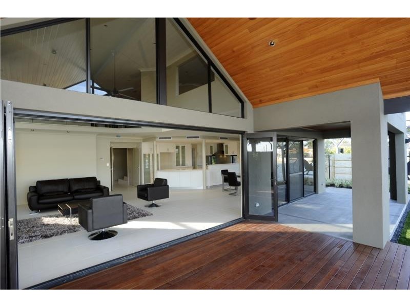 1 Waterlily Drive, Dudley Park WA 6210