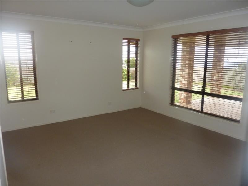 43 Smythe Drive, Highfields QLD 4352
