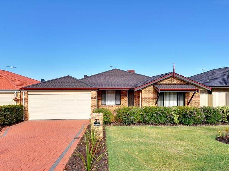 37 ARCHER ST, Pearsall WA 6065