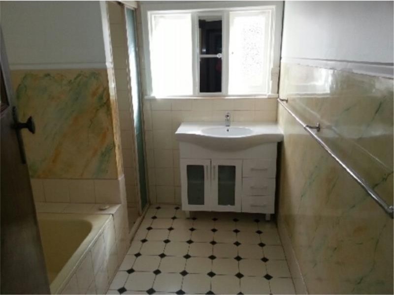 64 Sexton Road, Inglewood WA 6052