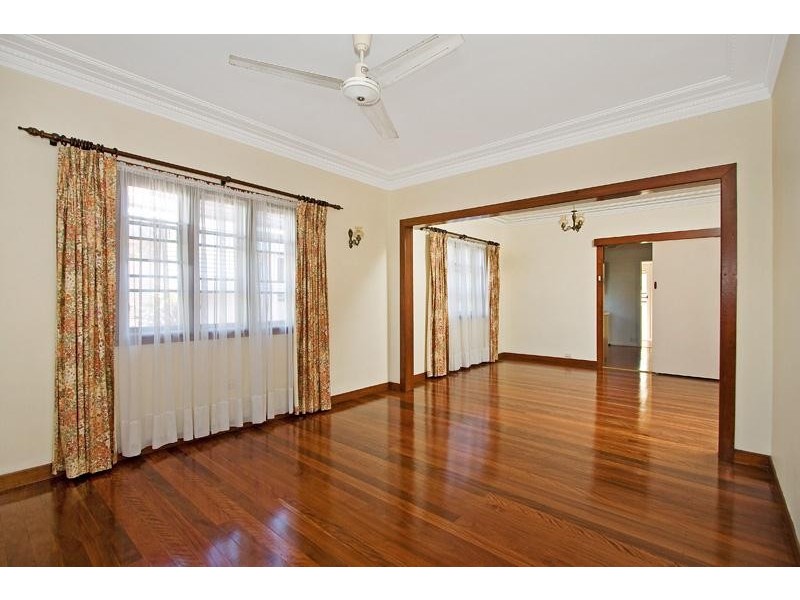 16 Dempsey, Annerley QLD 4103