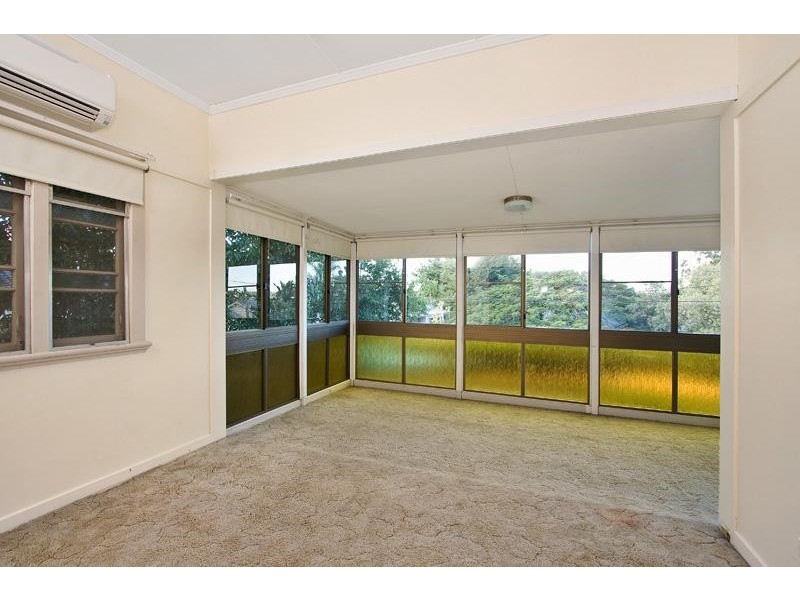 16 Dempsey, Annerley QLD 4103