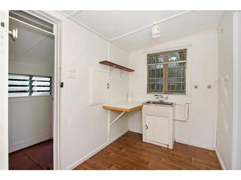 16 Dempsey, Annerley QLD 4103