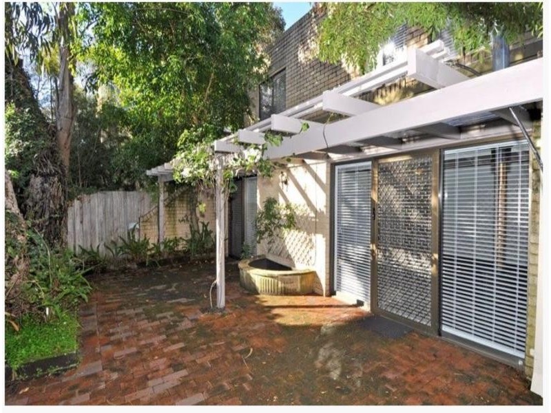 4/133 Fairway, Crawley WA 6009