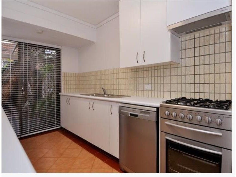 4/133 Fairway, Crawley WA 6009