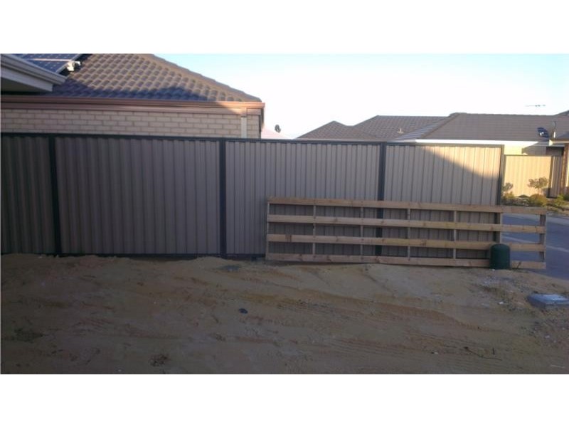 11 Narbonne Way, Piara Waters WA 6112