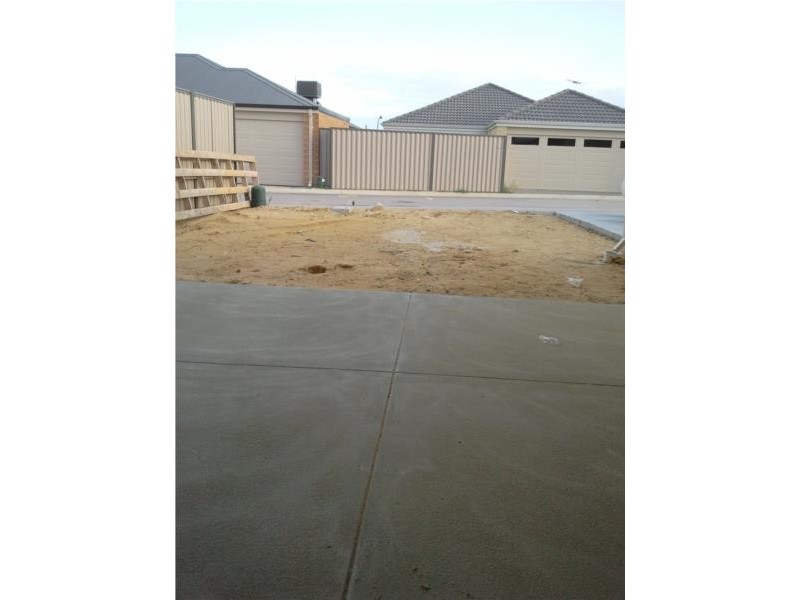 11 Narbonne Way, Piara Waters WA 6112