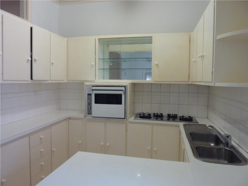 20 Dickens Street, Elwood VIC 3184