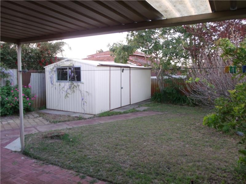 2b Robinson Road, Eden Hill WA 6054