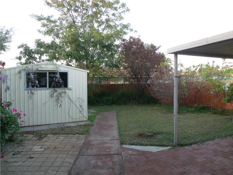 2b Robinson Road, Eden Hill WA 6054