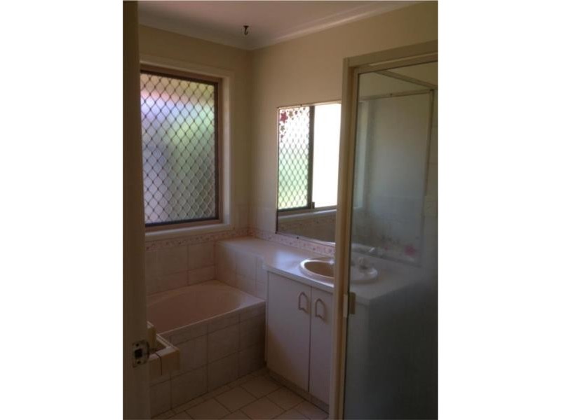 7 Falconer Court, Rangeville QLD 4350