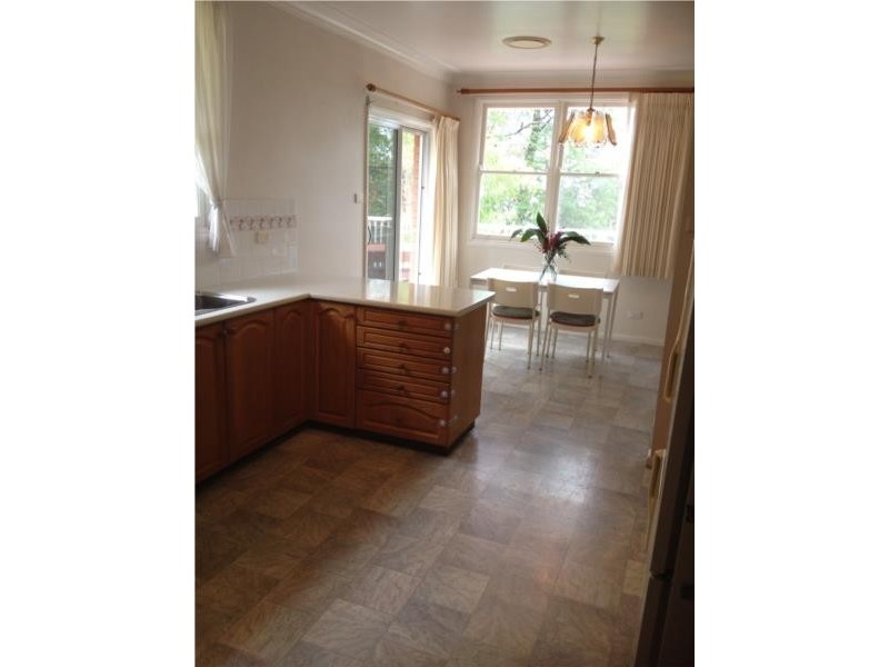 7 Yates Avenue, Mount Keira NSW 2500