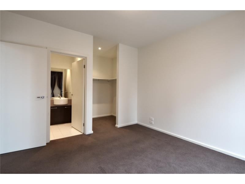 11 Harrys Lane, Clifton Hill VIC 3068