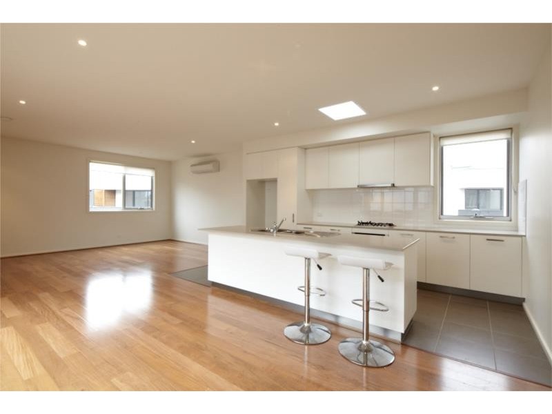 11 Harrys Lane, Clifton Hill VIC 3068