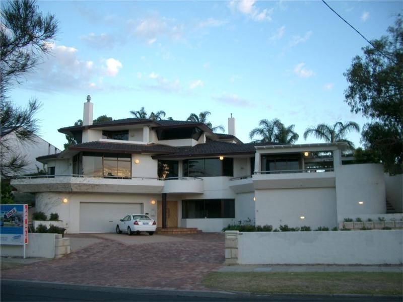 226 Oceanic Drive, City Beach WA 6015