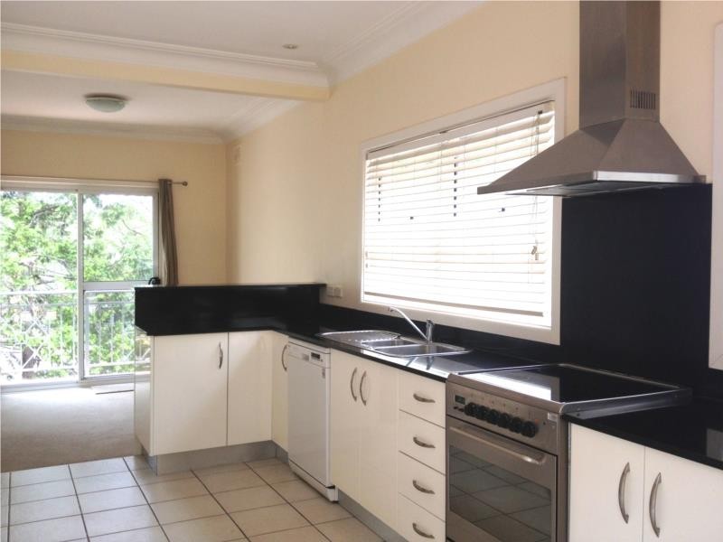 15 Serpentine Road, Gymea Bay NSW 2227