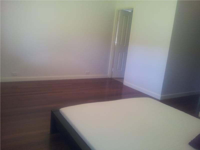 3 Redwood Crescent, Melville WA 6156